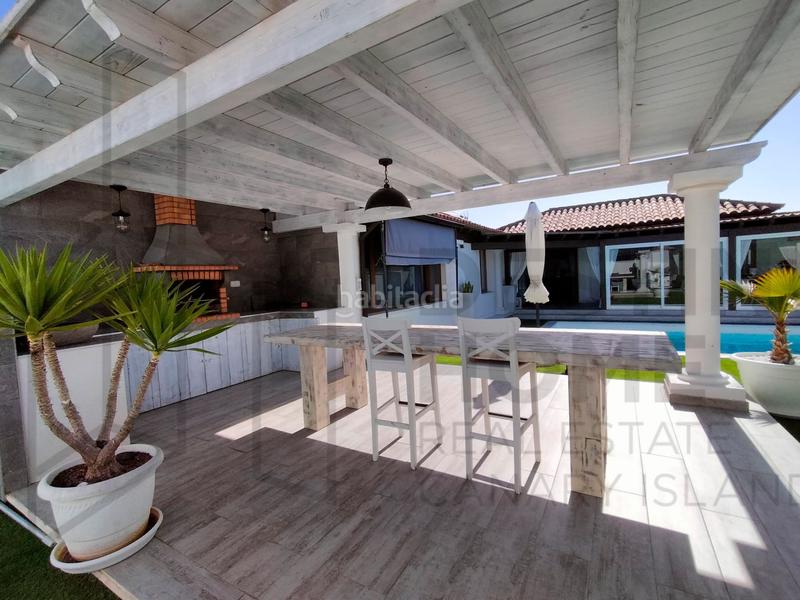 Foto ae7729b0-f558-4f8d-b2bf-79ec347d110e. Chalet exclusiva villa de lujo con piscina en Corralejo en Oliva (La)