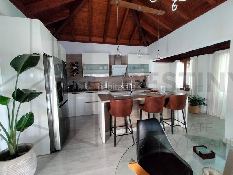 Foto bac321cb-8e86-493d-9868-7a45ce3495a7. Chalet exclusiva villa de lujo con piscina en Corralejo en Oliva (La)