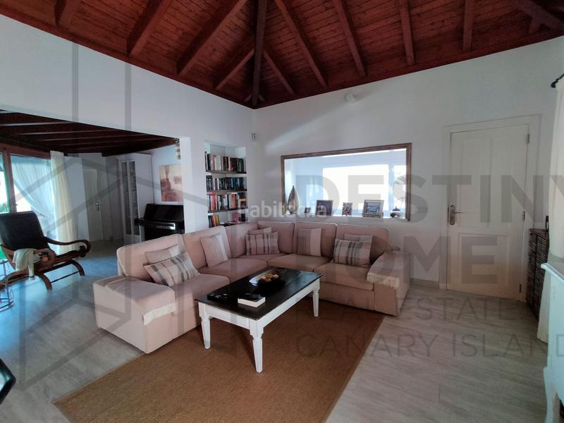 Foto c95b24f4-12fd-4715-b487-aecea2f9a719. Chalet exclusiva villa de lujo con piscina en Corralejo en Oliva (La)