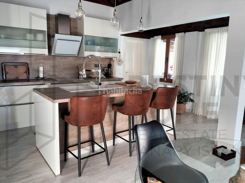 Foto e4719b8f-2f8d-4aab-89b3-a39af2ca8ebb. Chalet exclusiva villa de lujo con piscina en Corralejo en Oliva (La)