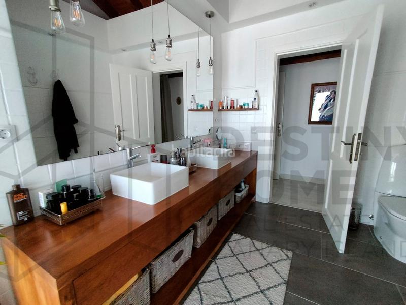 Foto f1ba56ad-d6e3-404f-9ca6-1db9058ec149. Chalet exclusiva villa de lujo con piscina en Corralejo en Oliva (La)