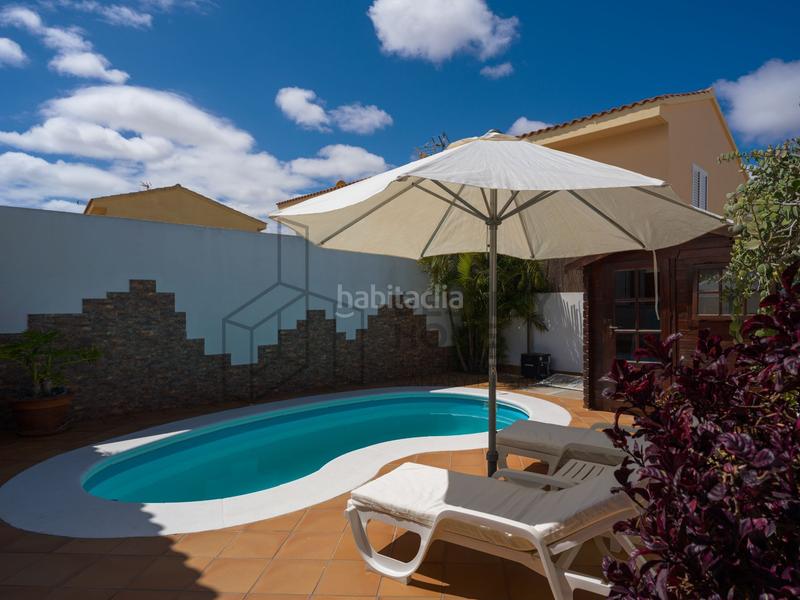 Foto 15e4de15-aa67-4254-8956-55156ea8d048. Xalet amb piscina a Corralejo Oliva (La)