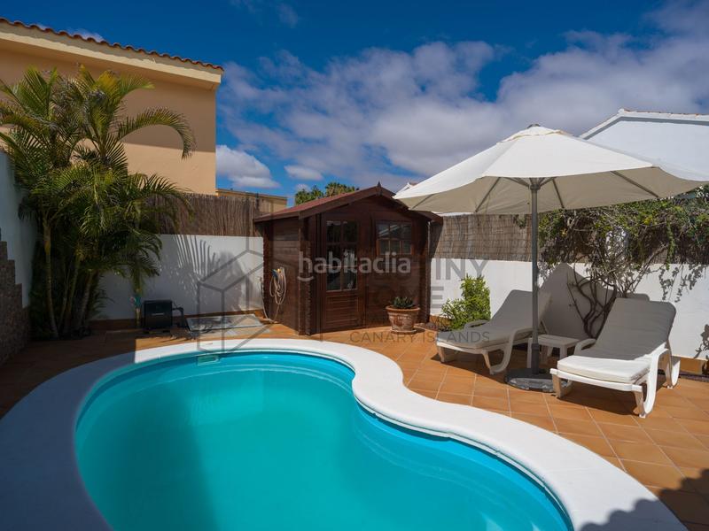 Foto 583852ea-f629-4e21-8708-483130676f3f. Xalet amb piscina a Corralejo Oliva (La)