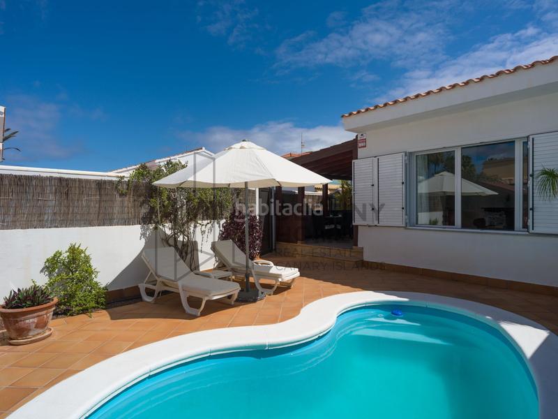 Foto c5010899-0275-4edc-8ed8-d4e774d70469. Xalet amb piscina a Corralejo Oliva (La)