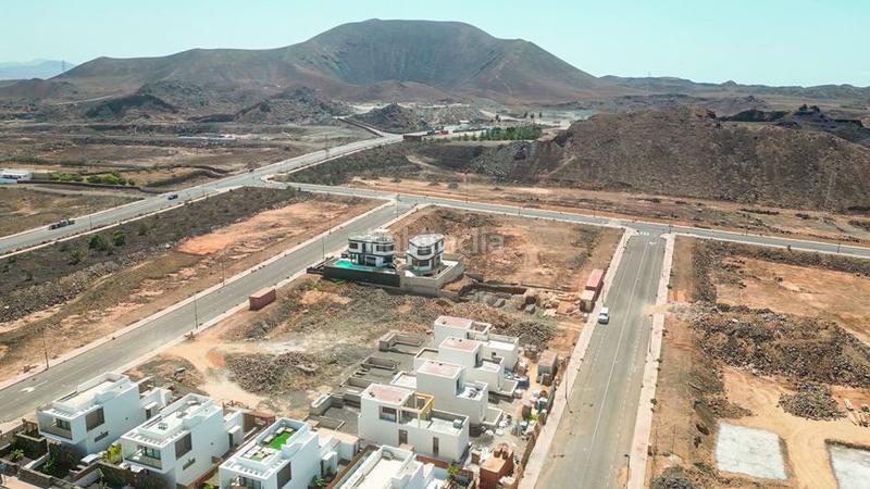 Foto 125b8f85-18a1-4c3e-8b22-8b9926ae0c74. Casa promocion de obra nueva en Corralejo en Corralejo Oliva (La)