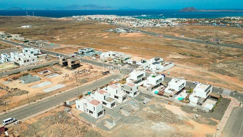 Foto e2c06b0a-57ba-4c83-9dc7-90cbb5cc841c. Casa promocion de obra nueva en Corralejo en Corralejo Oliva (La)