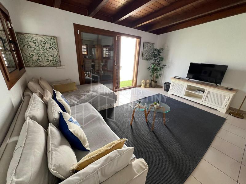 Foto 1cdd47d0-c0c9-4de4-b1cf-2c9d7a0bbdf3. Casa espectacular chalet de 3 dormitorios en venta con vistas al mar en Oliva (La)