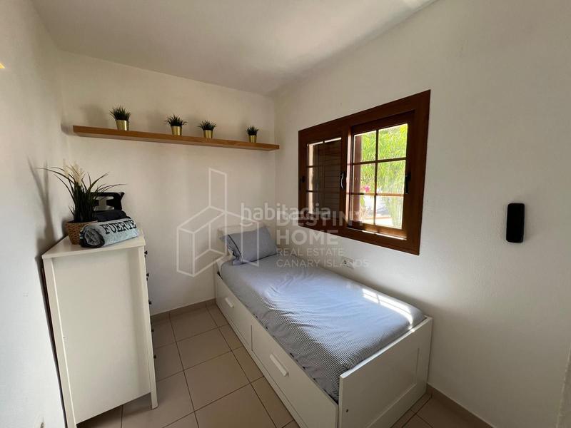 Foto 1d7a1b70-2fd2-434c-b944-6c92c1359a08. Casa espectacular chalet de 3 dormitorios en venta con vistas al mar en Oliva (La)