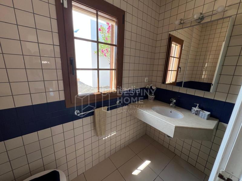 Foto 718f4596-79b7-4911-9036-ba4282372bb9. Casa espectacular chalet de 3 dormitorios en venta con vistas al mar en Oliva (La)
