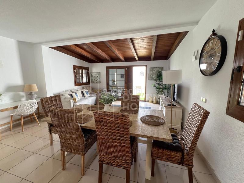 Foto ba4561e9-0c37-4d05-af01-92fe053e07c2. Casa espectacular chalet de 3 dormitorios en venta con vistas al mar en Oliva (La)