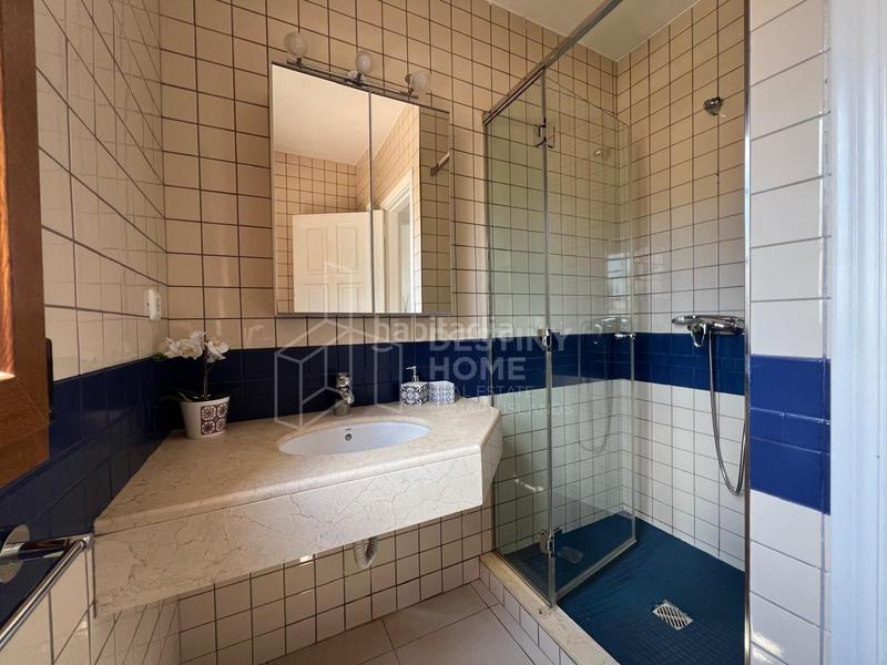 Foto ebf83d3b-44f4-44d5-be6c-67c2cb457e9e. Casa espectacular chalet de 3 dormitorios en venta con vistas al mar en Oliva (La)