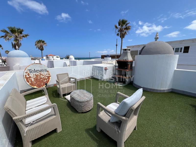 Foto f414e429-069a-401f-9e3c-05e53a99189b. Casa espectacular chalet de 3 dormitorios en venta con vistas al mar en Oliva (La)