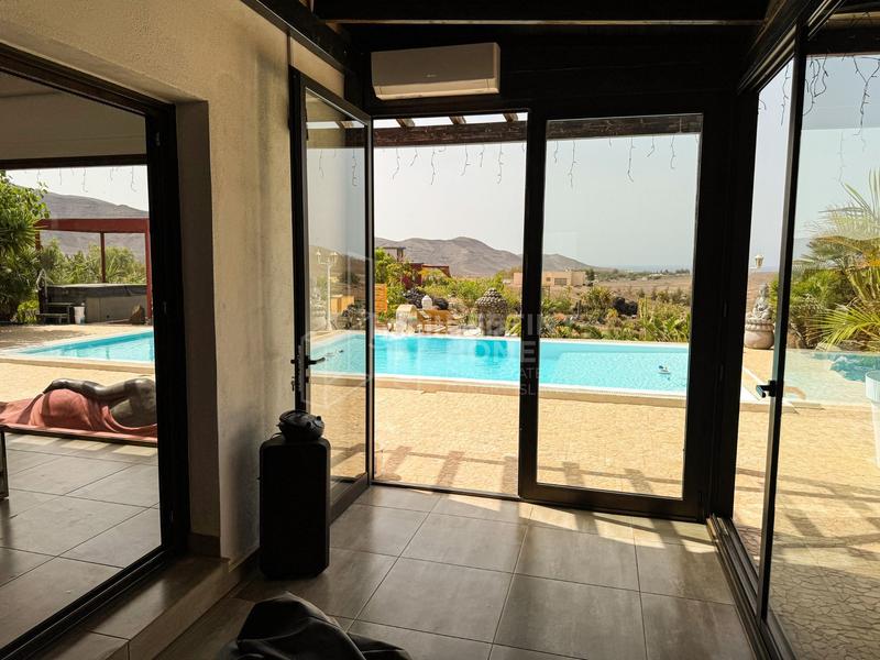Foto d87e0b8b-d98c-4c85-8d0f-7b82cb5f142c. Chalet exclusivo refugio en fuerteventura en Tarajalejo Tuineje