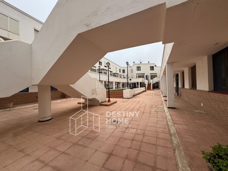 Foto 0e2fbad3-434d-41e8-80a1-3392f9998096. Apartamento  en cl juan sebastian el cano , Corralejo en Oliva (La)