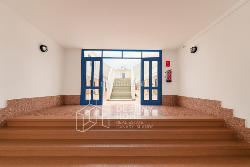 Foto da9d622e-88da-44f8-91eb-2816c4e32447. Apartamento  en cl juan sebastian el cano , Corralejo en Oliva (La)