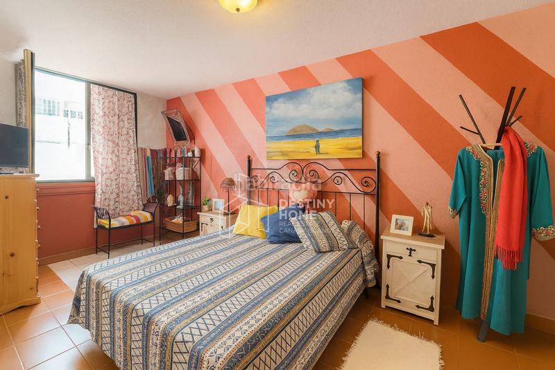 Foto e1893b11-716d-4064-be82-d453888cfb66. Apartamento  en cl juan sebastian el cano , Corralejo en Oliva (La)