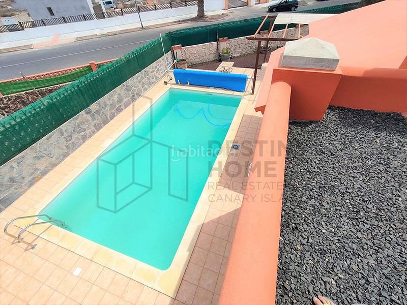 Foto 4930ab89-6296-44a0-9141-1a64a1f3cb25. Xalet amb piscina a Corralejo Oliva (La)