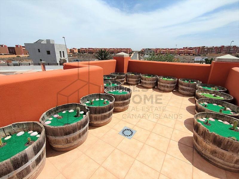 Foto 4cc93fcc-7258-4062-82e2-2a00f96b710d. Xalet amb piscina a Corralejo Oliva (La)