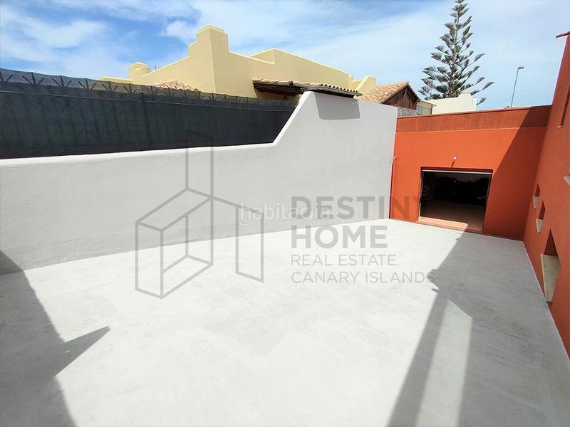 Foto 5e7e2782-a1ee-47a6-9bb0-159a5aa6bf75. Xalet amb piscina a Corralejo Oliva (La)