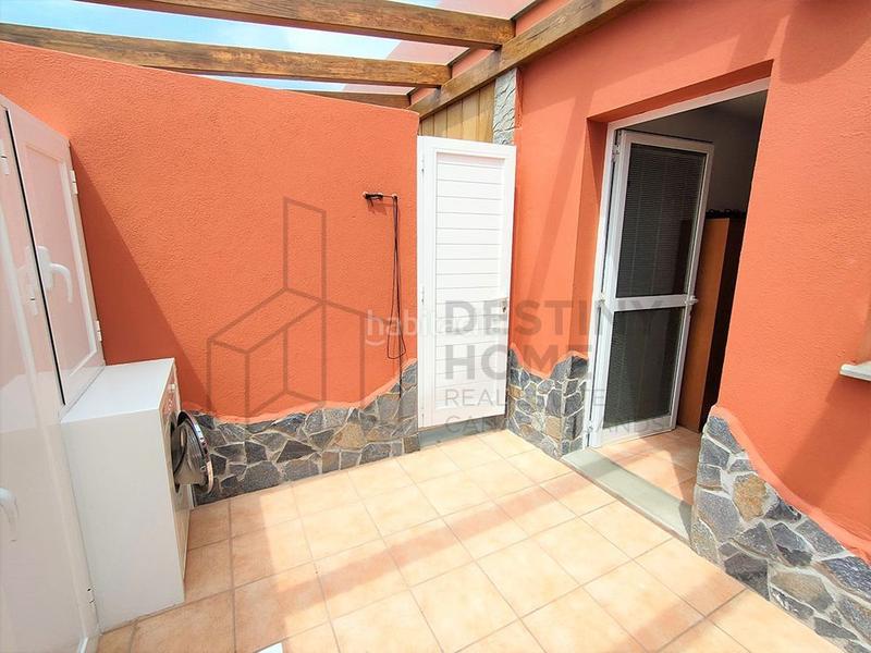 Foto f9dcf8ad-31b7-4d73-aecb-a6e23a8fdeef. Xalet amb piscina a Corralejo Oliva (La)