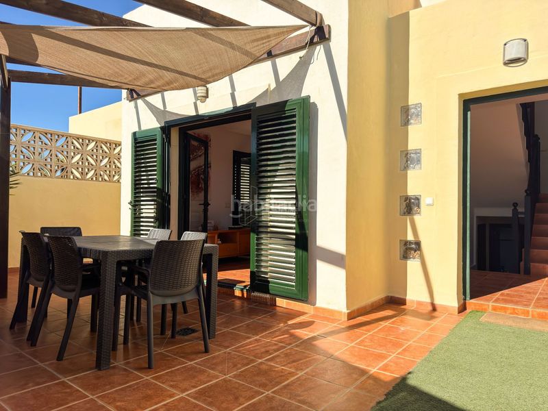 Foto cb1042cb-6c80-4541-ae27-1f0e9f22fdf7. Casa amb piscina a Corralejo Oliva (La)