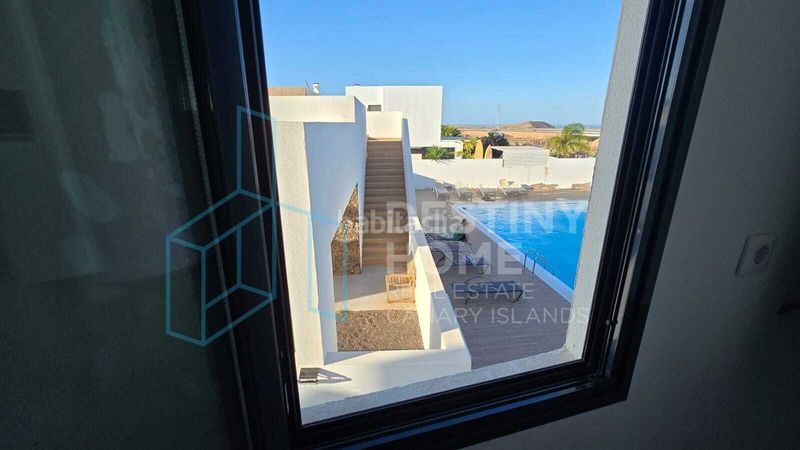 Foto d862e0f4-b1cc-4fcd-a486-f520bfec7eb2. Dúplex amb piscina a Corralejo Oliva (La)