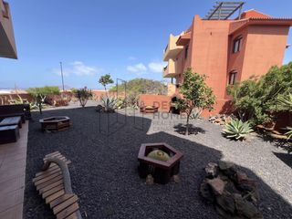 Apartament  Abubilla. Se vende apartamento con gran jardín y plaza de garaje en urbani