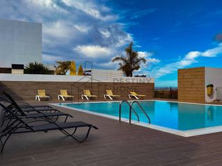 Location Maison à Corralejo. Chalet en alquiler de media temporada en urbanización privada co