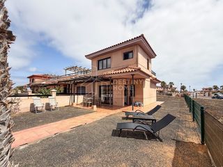 Lloguer Casa a Majanicho. Casa con amplio jardín y solárium en origo mare