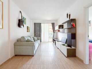 Apartament a Parque Holandés. Apartamento de 2 dormitorios con terraza, parking y trastero en