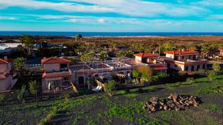 Casa adossada  Tindaya. Dos casas adosadas en origo mare majanicho