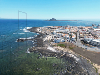 Chalet  Lago de bristol. Impresionante vivienda en primera línea de mar en corralejo