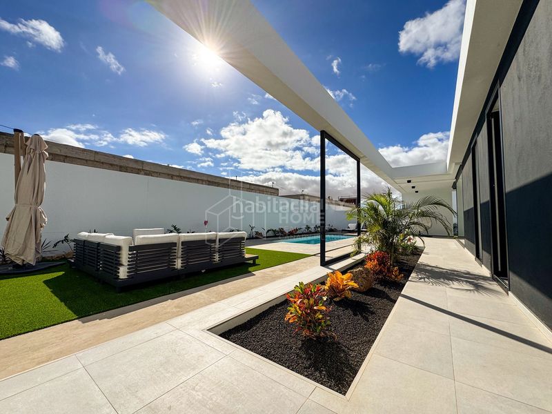 Foto 23a73e81-d463-4c3b-a212-00f1bf73c551. Xalet amb aparcament piscina a Villaverde Oliva (La)