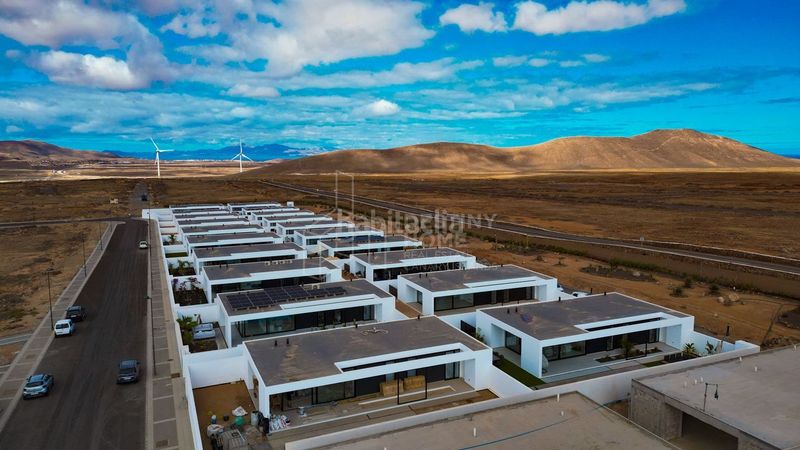 Foto 249b5f01-e1ca-4a11-90c9-68cc7e6f735f. Xalet amb aparcament piscina a Villaverde Oliva (La)