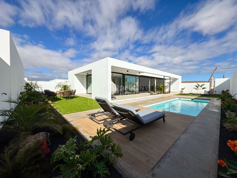 Foto 2978a84e-f67c-4ec3-9abc-51b58f0e7918. Xalet amb aparcament piscina a Villaverde Oliva (La)