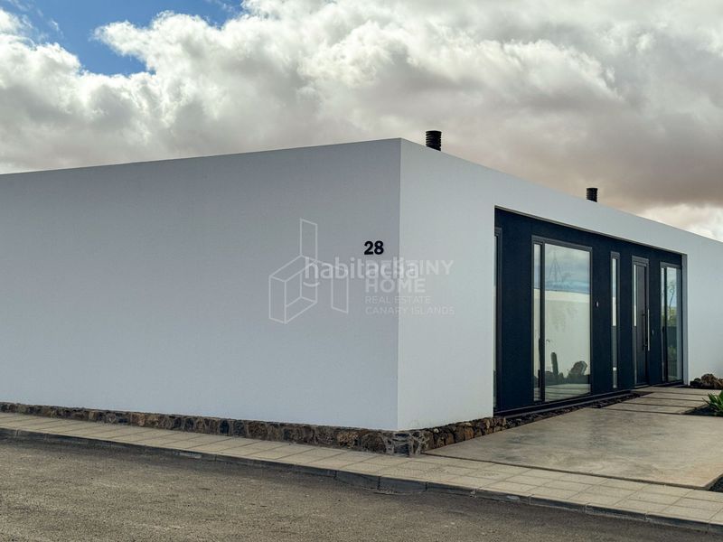 Foto abd32f0d-dfd3-437a-8ea6-e85bdc124689. Xalet amb aparcament piscina a Villaverde Oliva (La)