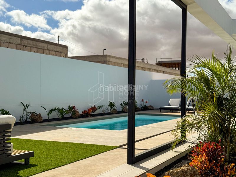 Foto da6f486b-0714-4b50-81b3-63cde2827d04. Xalet amb aparcament piscina a Villaverde Oliva (La)