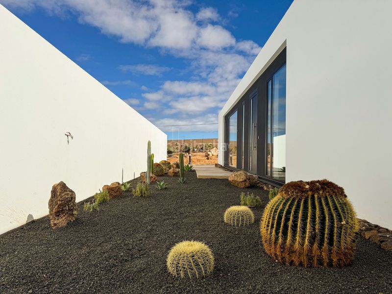 Foto e315bfe9-41b6-4a82-9fc3-d902a7189c3a. Xalet amb aparcament piscina a Villaverde Oliva (La)