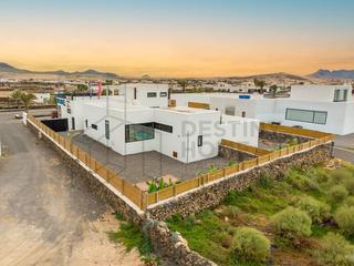 Chalet  Coronel gonzalez del hierro. Magnifica y unica villa de lujo, de nueva construccíon, en venta