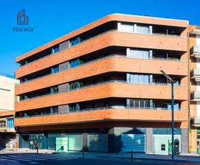 Local commercial à Avinguda de la constitució 147. Local a estrenar en el centro de castelldefels.