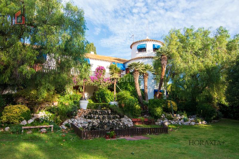 Foto 01089b3c-1c0f-47c2-b8c4-bf2174ff8635. Casa amb xemeneia calefacció aparcament piscina a Sitges