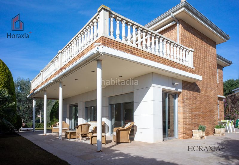 Foto 581492cc-e98e-42a0-8a90-986d6abbca5e. Casa amb calefacció aparcament a Bellamar Castelldefels