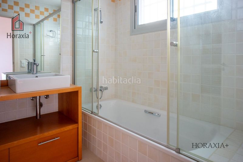 Foto bfc3be04-4e83-4e7d-8613-3e238624cadc. Casa amb calefacció aparcament a Bellamar Castelldefels