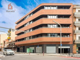 Piso  Avinguda de la constitució. Piso a estrenar en el centro de castelldefels, 3 h, 2 baños, ter