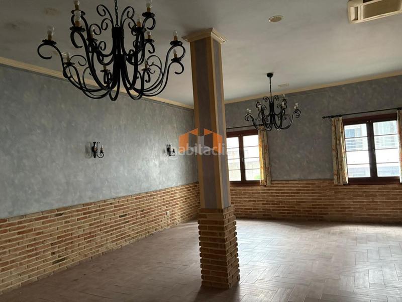 Foto 3fd9a491-18ed-4dee-926c-d7c7a30dc696. Geschäftsraum in Plaza España - Corte Inglés Vigo