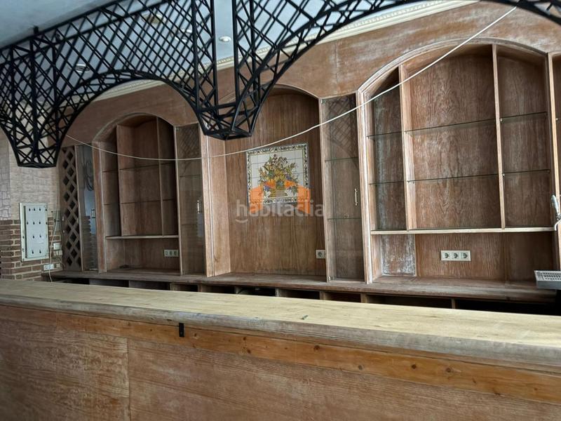 Foto b44271e2-f359-405c-a4bd-e9d2a1658ea7. Local comercial a Plaza España - Corte Inglés Vigo