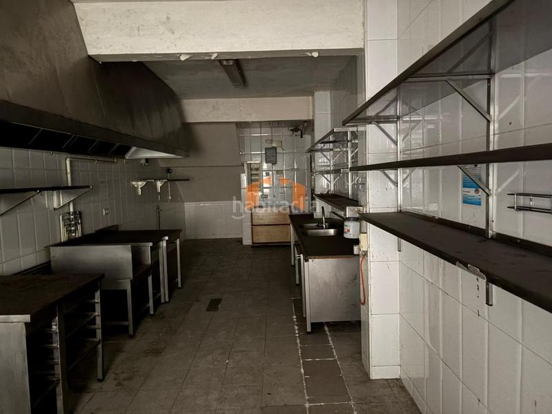 Foto e41063cc-6b7c-4ce5-b557-a442cd4cf949. Local comercial a Plaza España - Corte Inglés Vigo