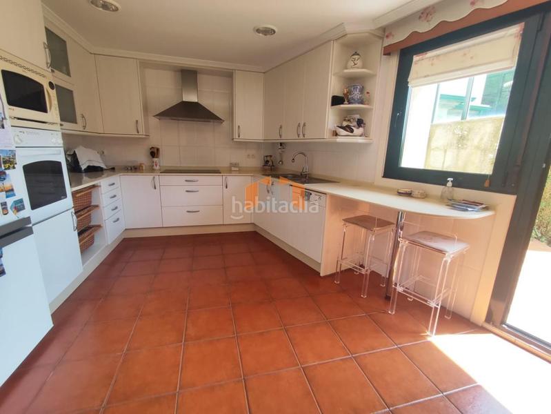 Foto ce80f486-c84a-4ed6-80bf-ac4455352c5f. Chalet con riscaldamento parcheggio piscina in Panxón Nigrán