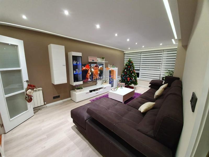 Foto d3f0568c-bd1d-422e-b6db-5eb2b24e6e88. Appartamento con riscaldamento parcheggio in Berbés - Peritos Vigo