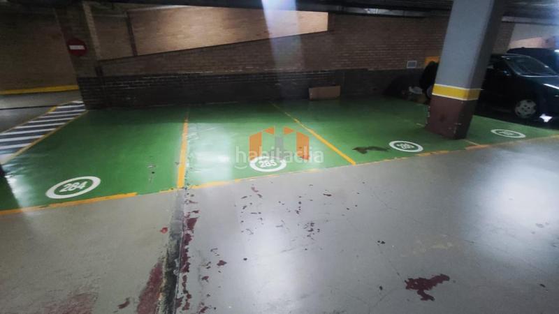 Foto db415228-7255-4592-ac7c-3714630931c6. Rent car parking in Centro - Areal Vigo